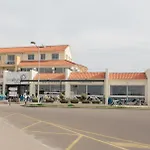 Logis Le Calluna Restaurant La Flottille Hotel