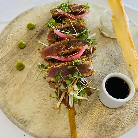 Logis Le Calluna Restaurant La Flottille Hotell 3*