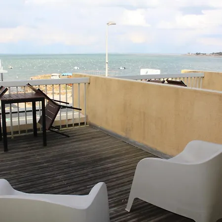 Logis Le Calluna Restaurant La Flottille 3*