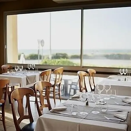 Logis Le Calluna Restaurant La Flottille 3*