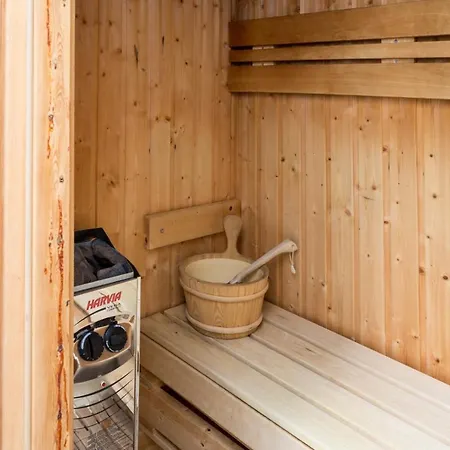 Logis Le Calluna Restaurant La Flottille Hotell 3*