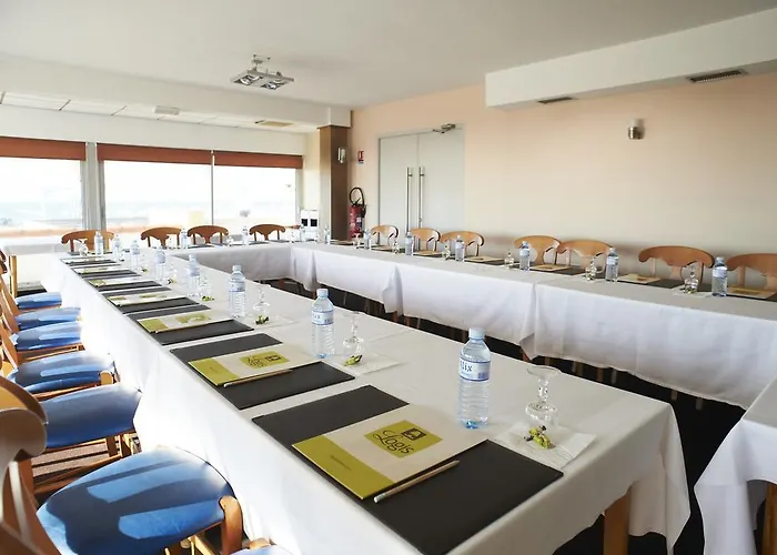 Hotel Logis Le Calluna Restaurant La Flottille 3*