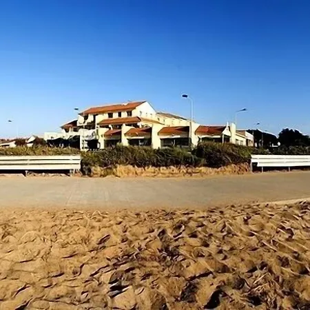 Logis Le Calluna Restaurant La Flottille Hotel Préfailles