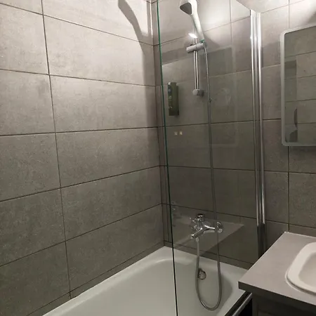 Hotel Logis Le Calluna Restaurant La Flottille 3*