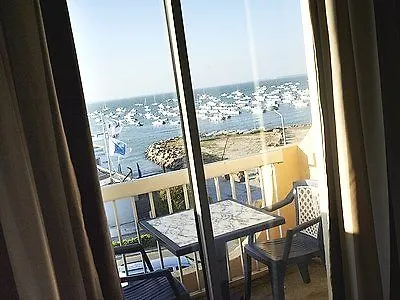 Logis Le Calluna Restaurant La Flottille מלון 3*
