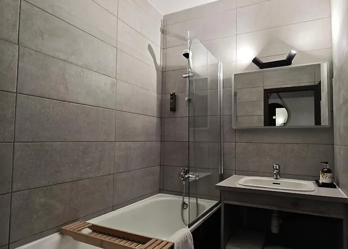 Logis Restaurant Le Calluna Hotel